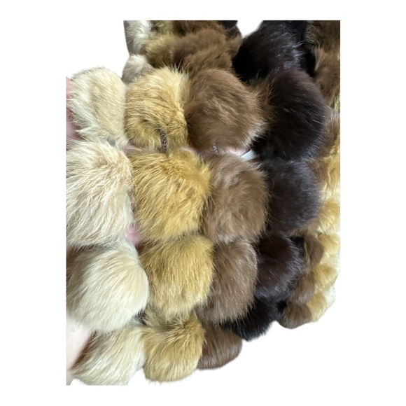 GENUINE RABBIT POM POM SCARF - Picture 4 of 5